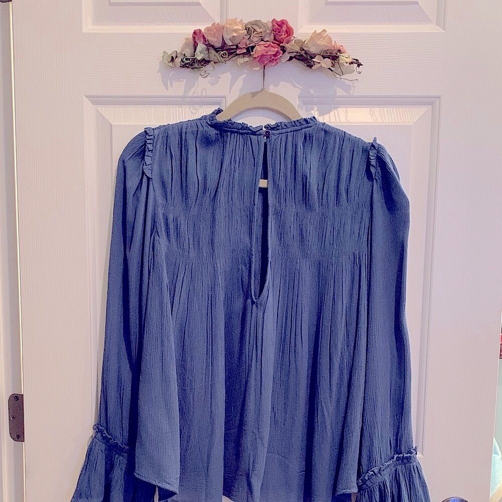 Free people 🌟 NWOT bohemian blue top blouse tunic long sleeves 🌟Make an offer!